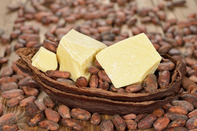 Какао масло для лица: особенности применения и полезные свойства