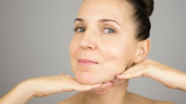 Сухая кожа лица в 40 лет: причины и эффективные методы ухода