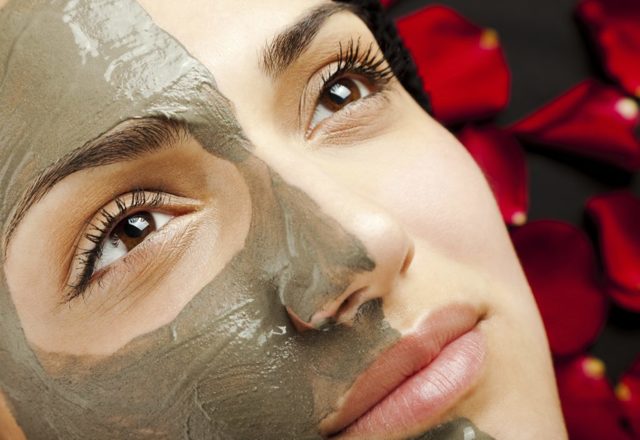 Грязевая маска для лица: свойства и рецепты приготовления