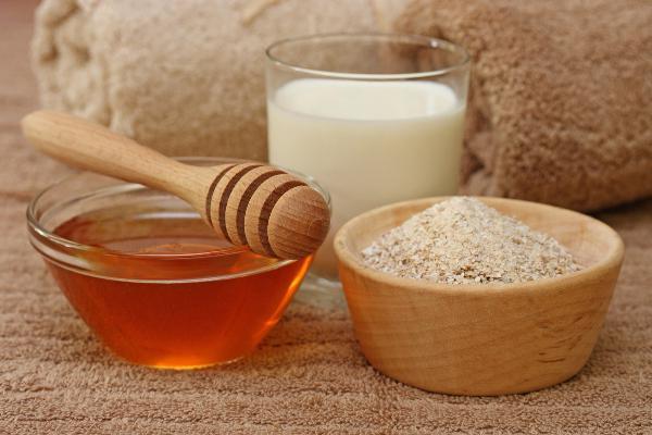 Мед для лица: полезные свойства, рецепты медовых масок и скрабов